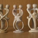 statue stilizzate in pietra saponaria